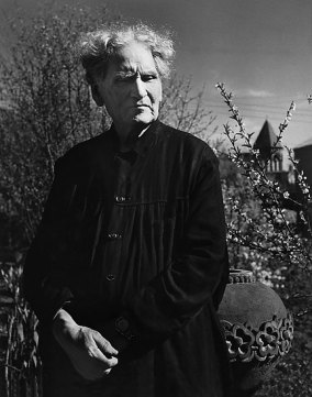 Martiros-Saryan-Photo