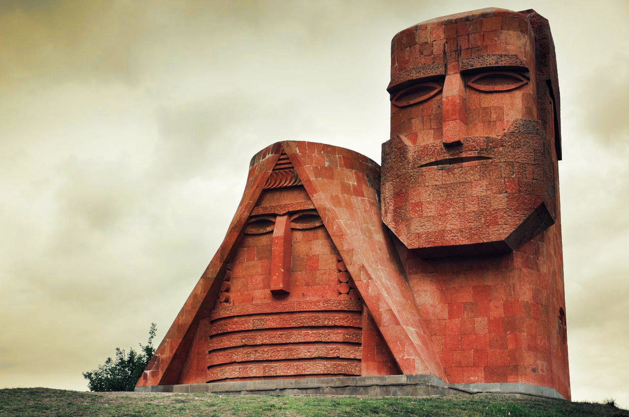 1401609040_stepanakert-baba-i-deda